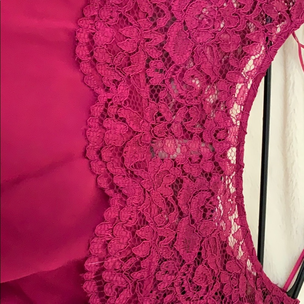 Dress - Picture 3 of 4